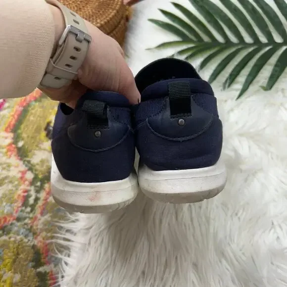 Clarks Navy Blue Lightweight Slip On Casual Knit Sneaker 9 - Picture 8 of 10